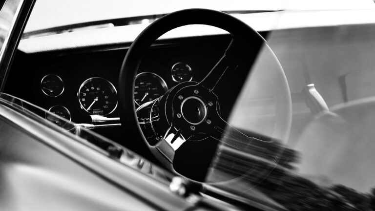 「車査定は安い店を選ぶべき？失敗しないためのポイントとは？」